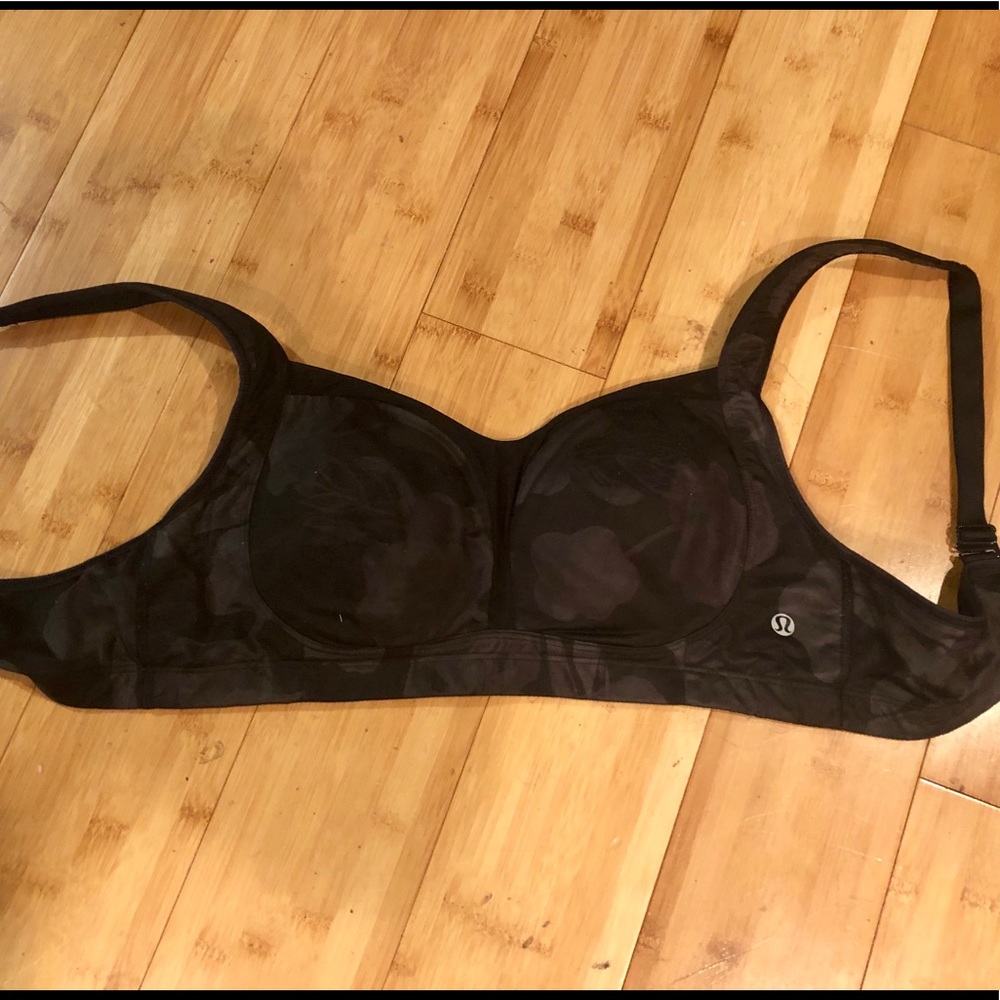 Lululemon Ta Ta Tamer Sports Bra